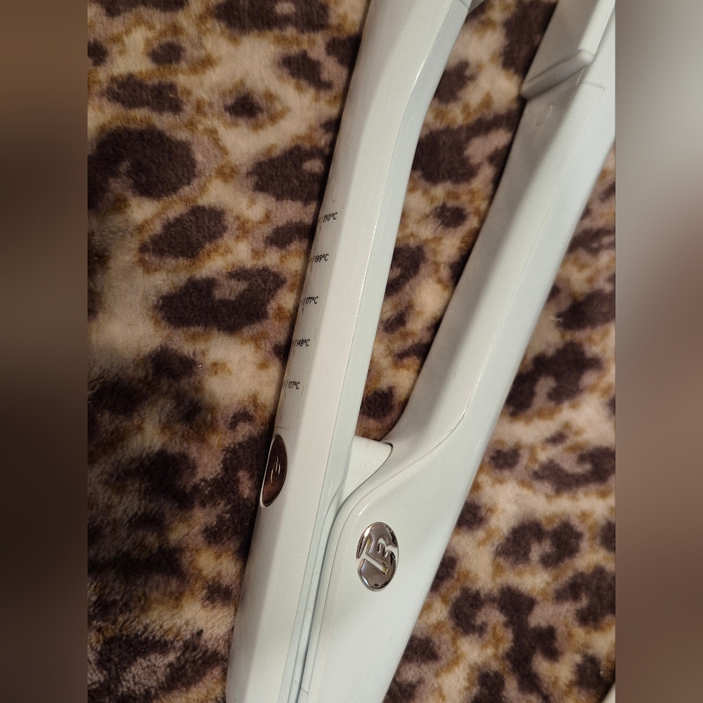 T3 White Singlepass Styleplus Hair Straightener Unused-Like New - Picture 7 of 14